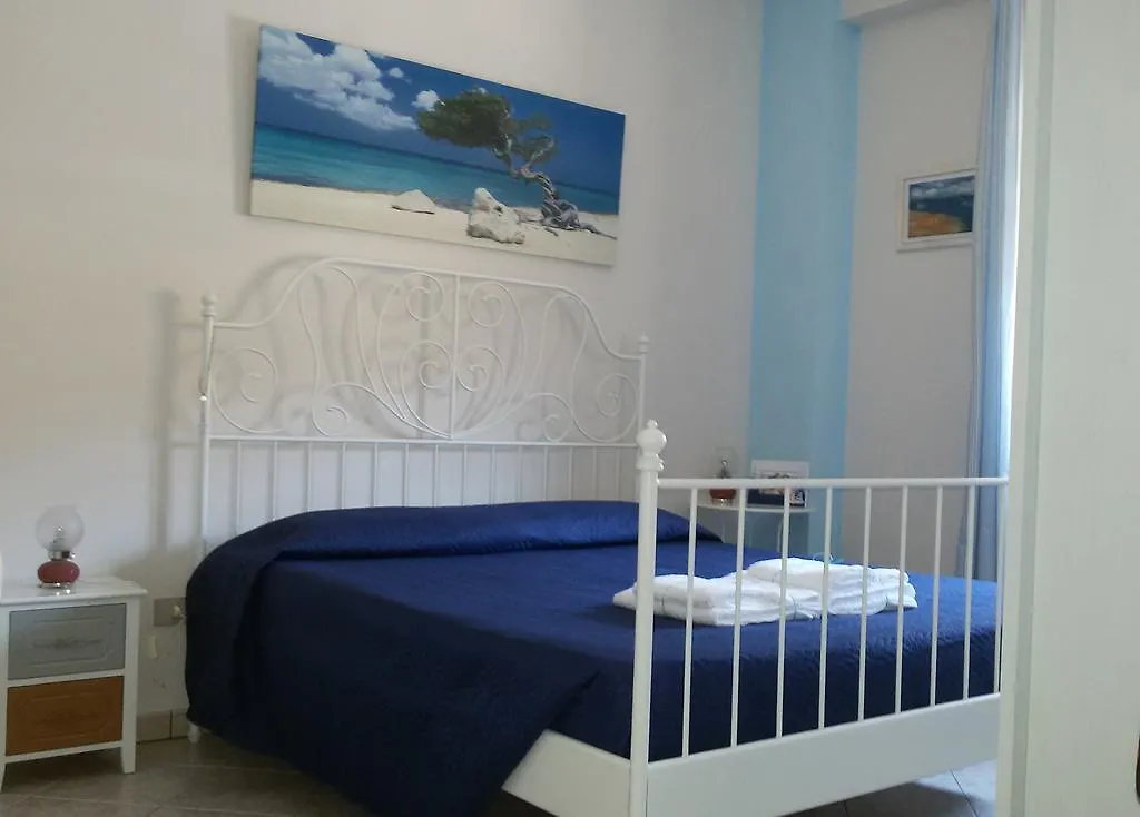 Holiday home Villa Ibiscus Santa Maria Del Focallo Italy